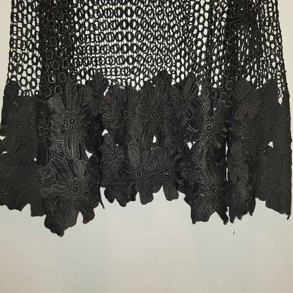 Modelia Top - Picture 3 of 6